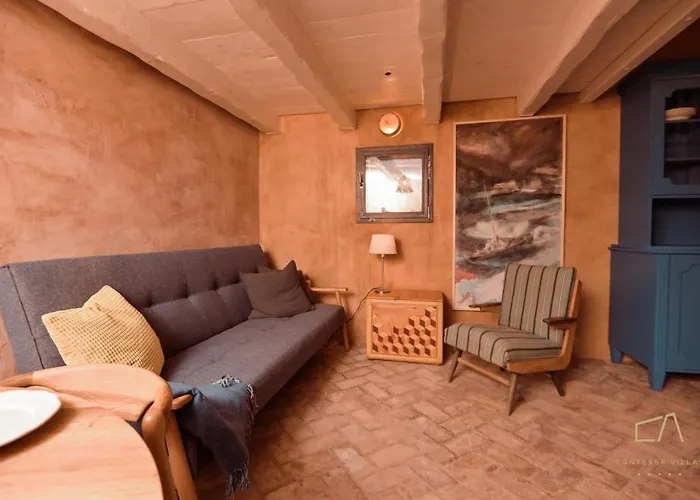 Heritage Stonehouse Jure