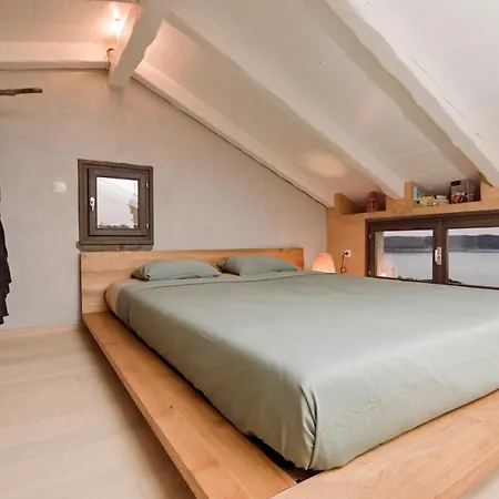 Heritage Stonehouse Jure *